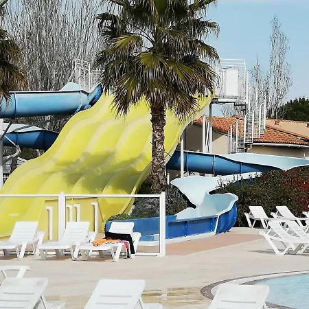 Meuble De Tourisme 6/8 Pers Bord De Sur 4* * Vias