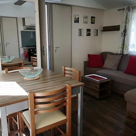 Meuble De Tourisme 6/8 Pers Bord De Sur 4* *